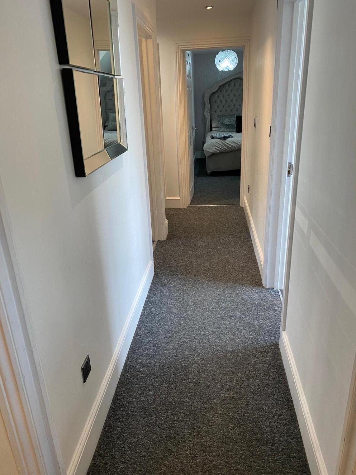 Meadow View Flat 1 Apartment Hurst Exterior photo